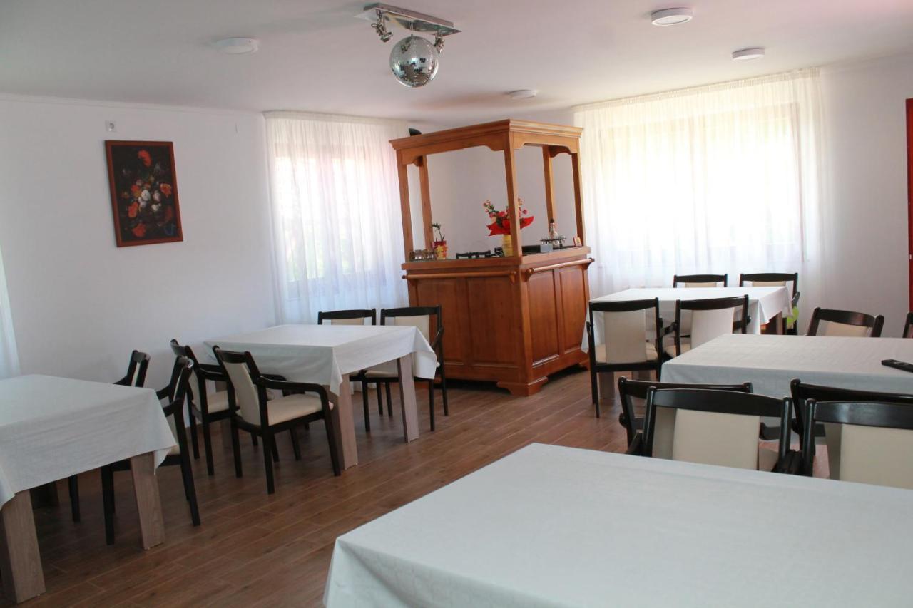 Casa Moldovan Совата Экстерьер фото